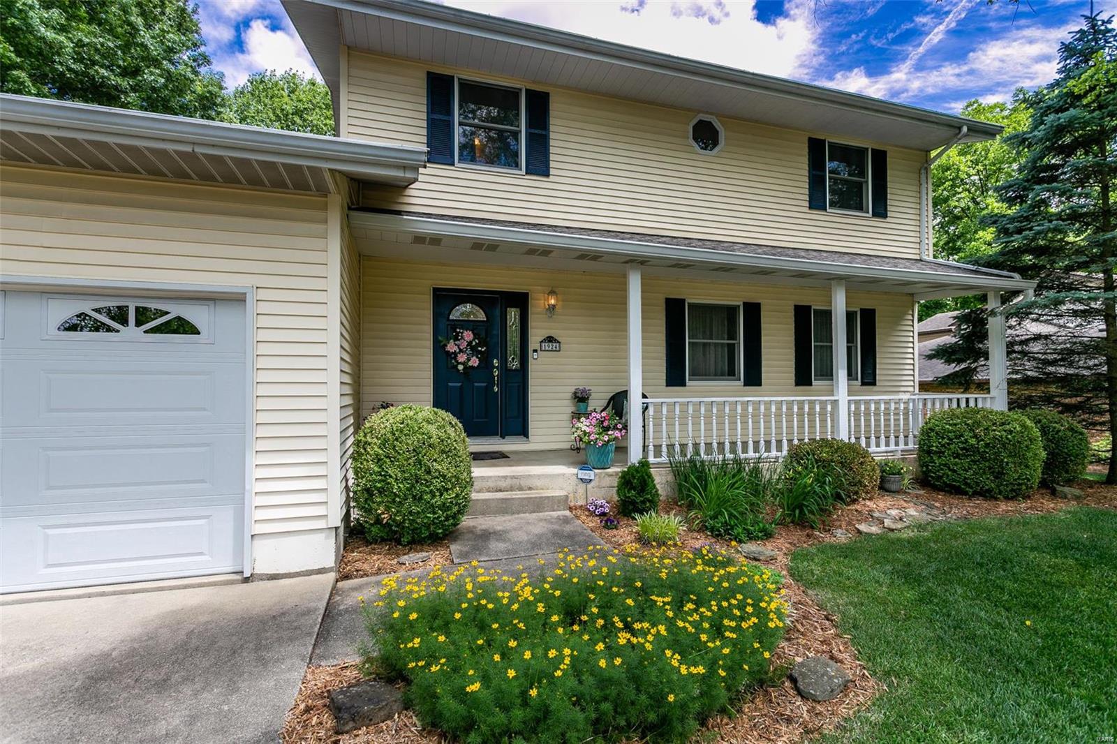 1924 Duke Street Edwardsville, IL 62025 - Photo 4 of 42 Gallery Image 4