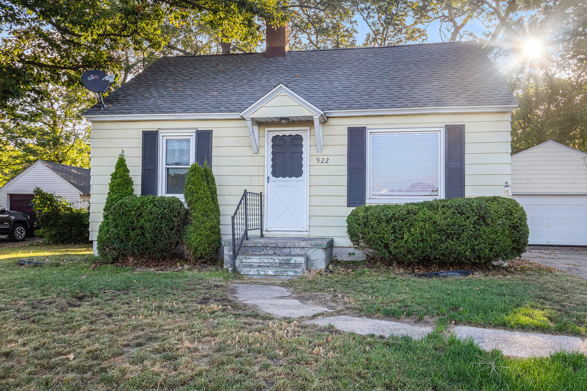 922 Quarterline Road Muskegon, MI 49442 - Photo 17 of 21 003_mhw_0629_6553