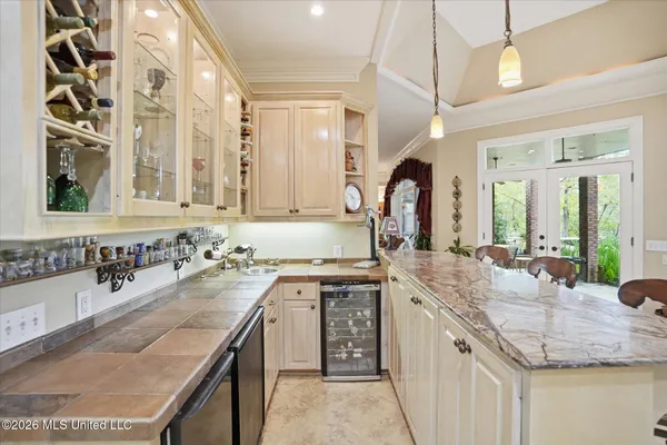 $1,595,000 | 136 Swan Sea Lane, Madison, MS 39110