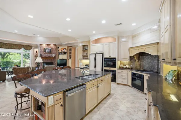 $1,595,000 | 136 Swan Sea Lane, Madison, MS 39110