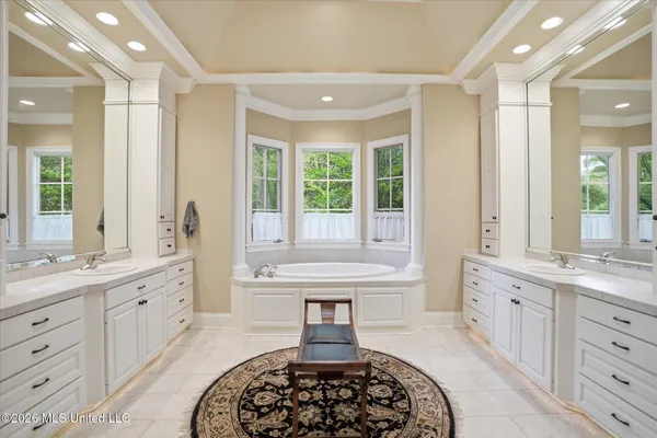 $1,595,000 | 136 Swan Sea Lane, Madison, MS 39110