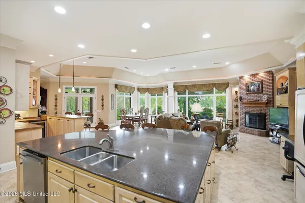 $1,595,000 | 136 Swan Sea Lane, Madison, MS 39110