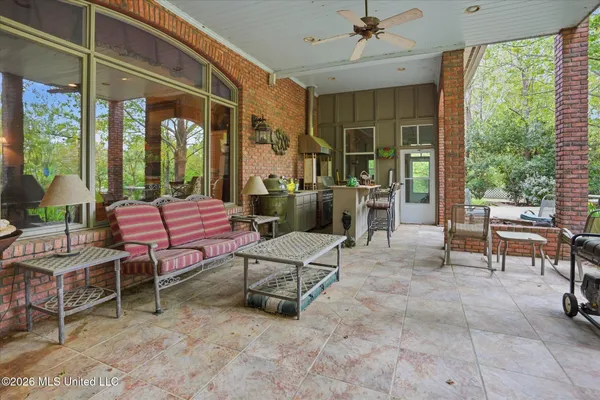 $1,595,000 | 136 Swan Sea Lane, Madison, MS 39110