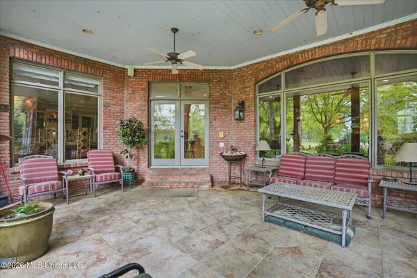$1,595,000 | 136 Swan Sea Lane, Madison, MS 39110