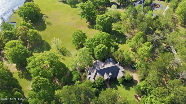 $1,595,000 | 136 Swan Sea Lane, Madison, MS 39110