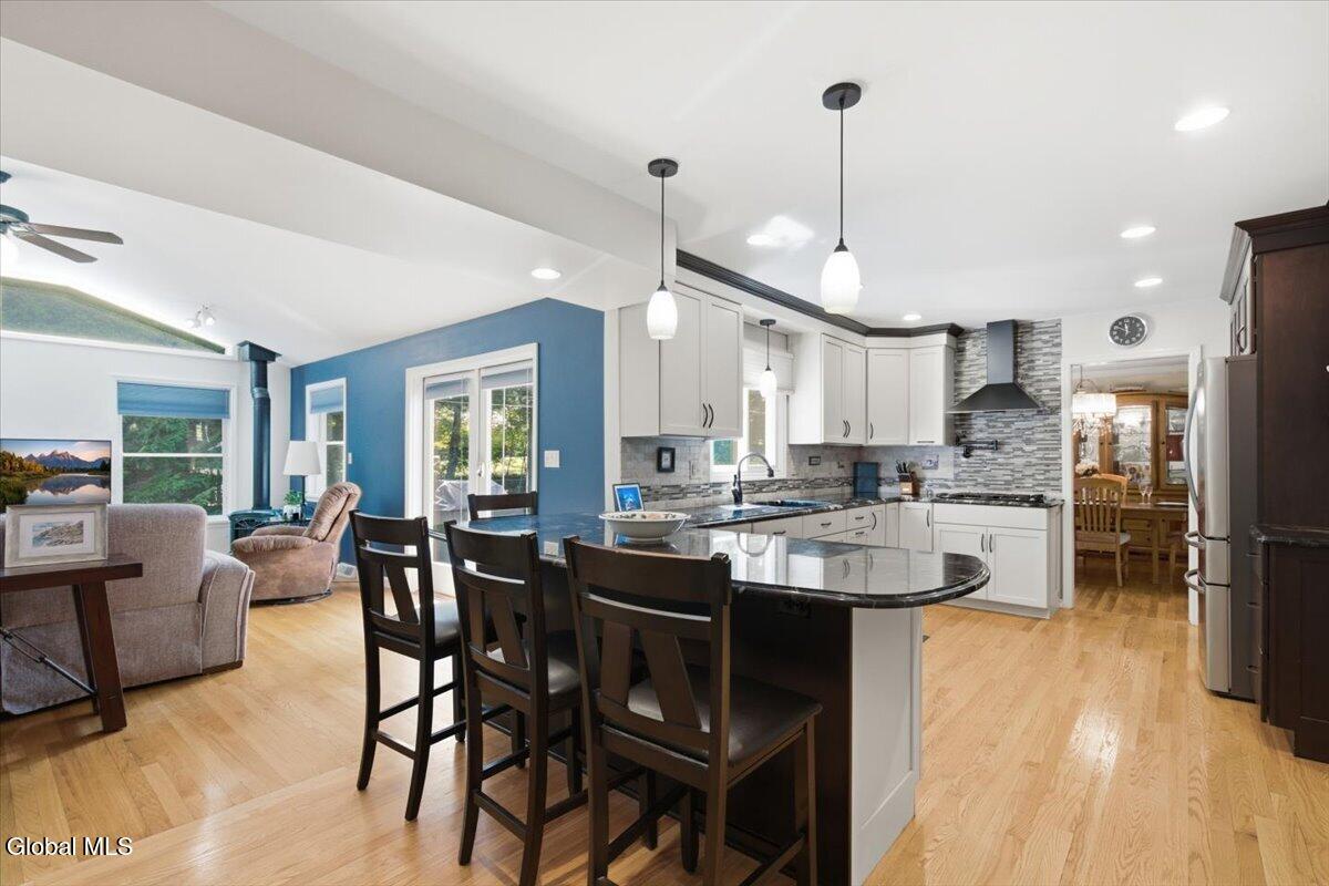 1354 Rowe Road Niskayuna, NY 12309 - Photo 16 of 43 14-020_MW2_5779_with_tv