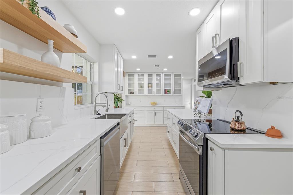 201 Dunkirk Road Oldsmar, FL 34677 - Photo 10 of 23