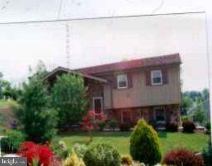 302 Manor Ridge Drive Lancaster, PA 17603 - Photo 1 of 1 Gallery Image 1