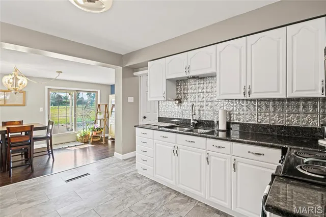 $214,900 | 9862 Glenmont Drive, Affton, MO 63123