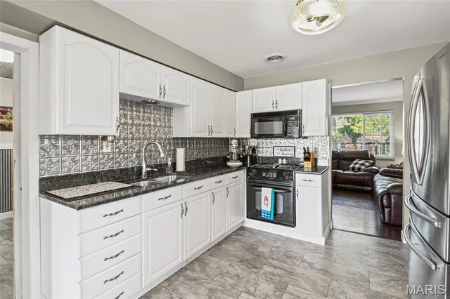 $214,900 | 9862 Glenmont Drive, Affton, MO 63123