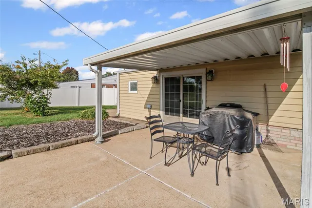 $214,900 | 9862 Glenmont Drive, Affton, MO 63123