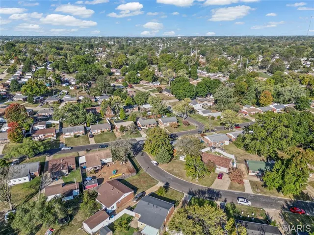 $214,900 | 9862 Glenmont Drive, Affton, MO 63123