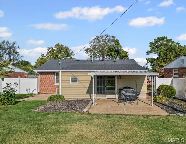 $214,900 | 9862 Glenmont Drive, Affton, MO 63123