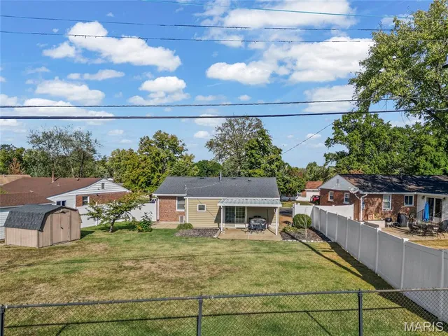 $214,900 | 9862 Glenmont Drive, Affton, MO 63123