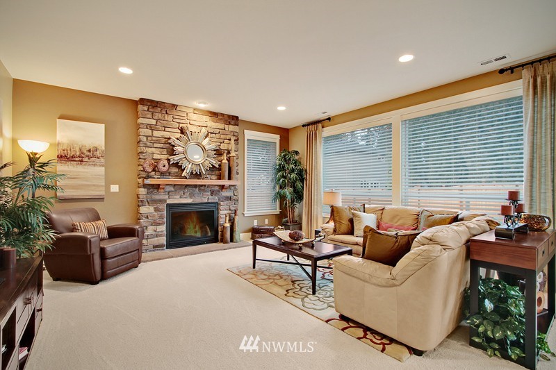 231 Hubbard Road Lynnwood, WA 98036 - Photo 2 of 14 Gallery Image 2