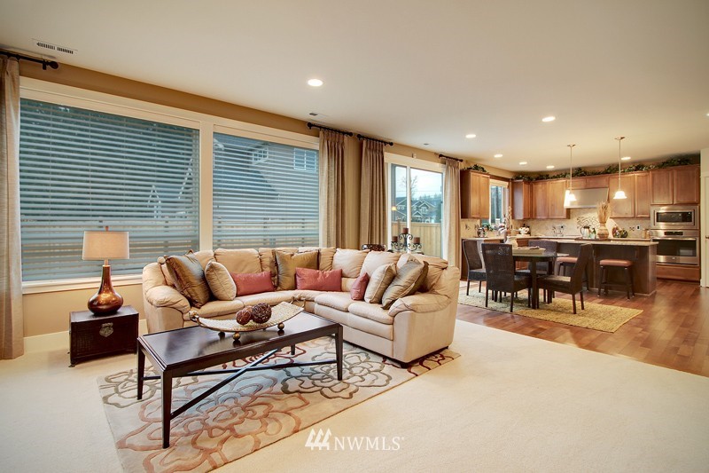 231 Hubbard Road Lynnwood, WA 98036 - Photo 3 of 14 Gallery Image 3