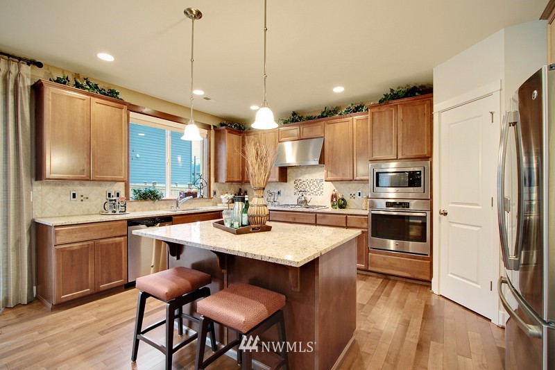 231 Hubbard Road Lynnwood, WA 98036 - Photo 4 of 14 Gallery Image 4