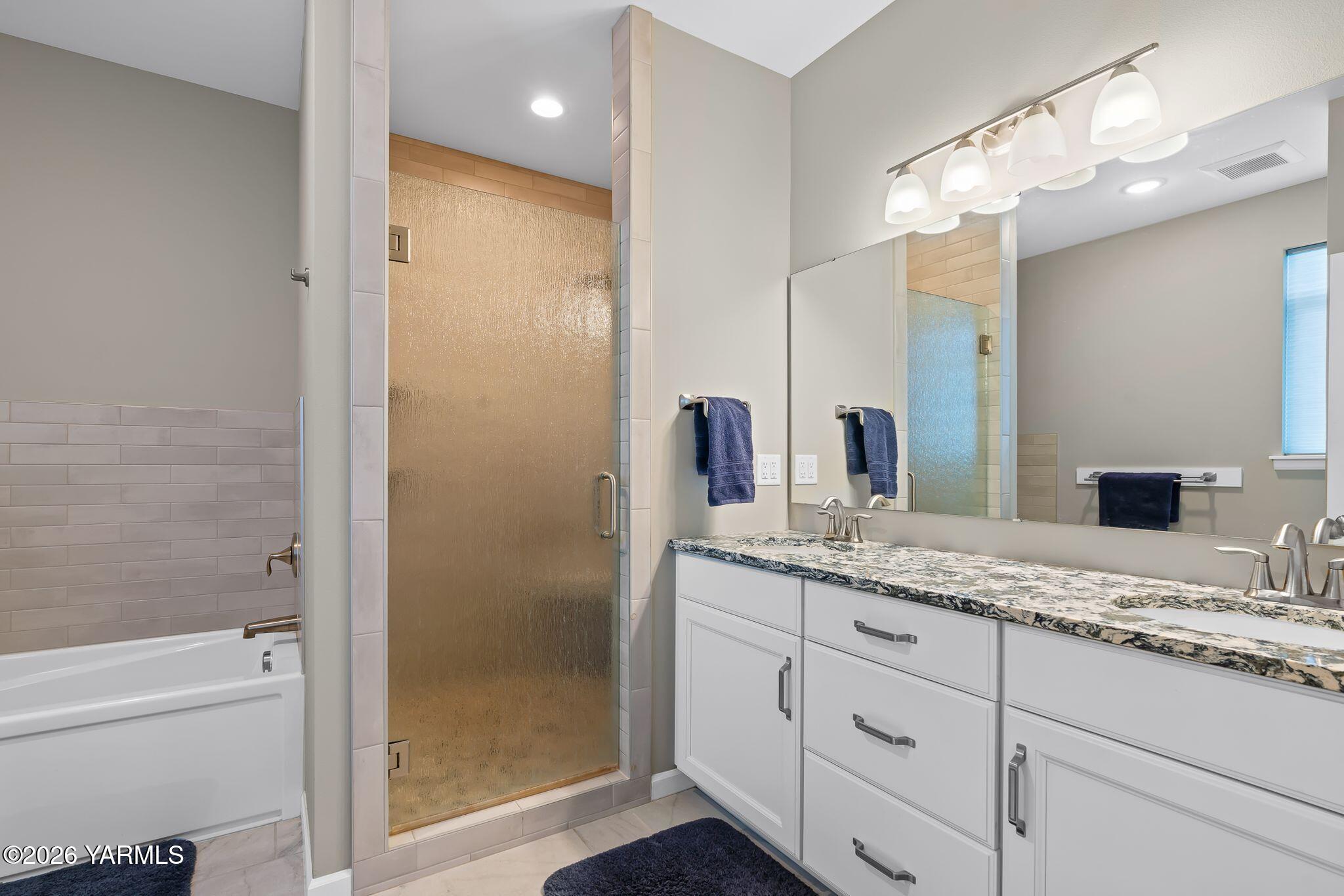 11007 Summitview Ext Road Yakima, WA 98908 - Photo 16 of 44 Master Bath