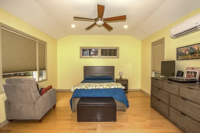 $989,900 | 70 Tennyson Drive, Longmeadow, MA 01106