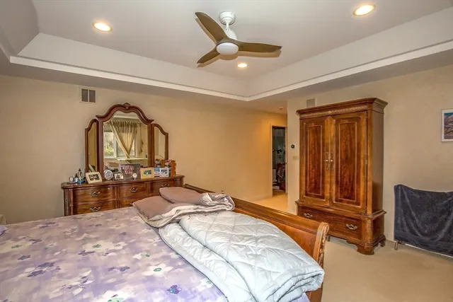 $989,900 | 70 Tennyson Drive, Longmeadow, MA 01106