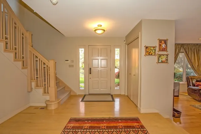 $989,900 | 70 Tennyson Drive, Longmeadow, MA 01106