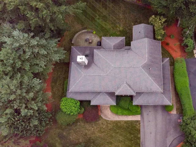 $989,900 | 70 Tennyson Drive, Longmeadow, MA 01106