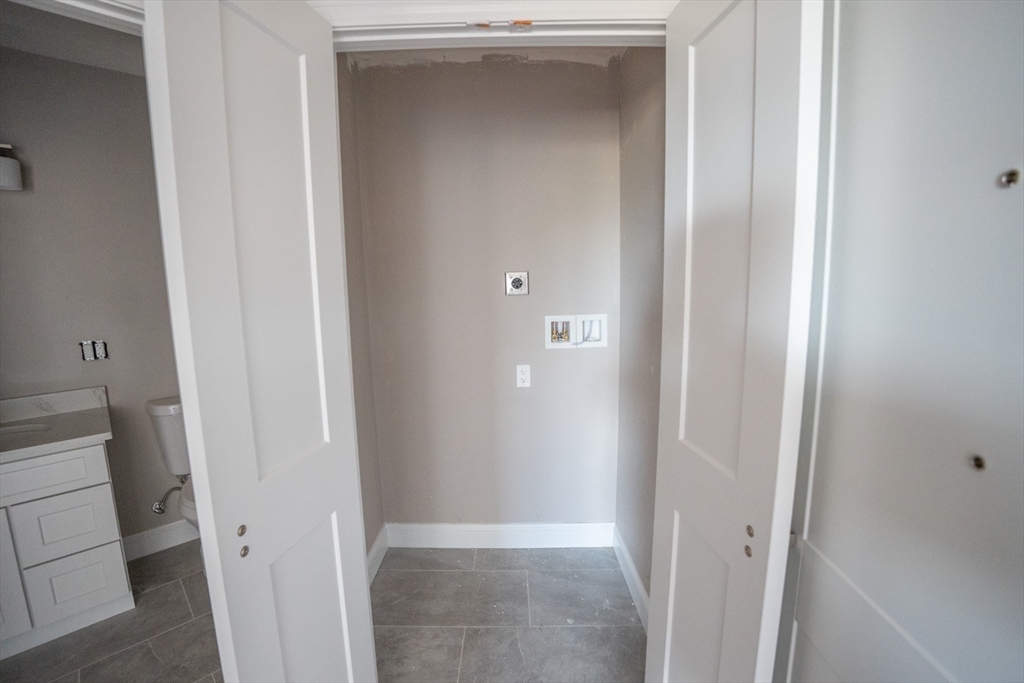 13 Nahant Street, Unit 4D Lynn, MA 01902 - Photo 11 of 16