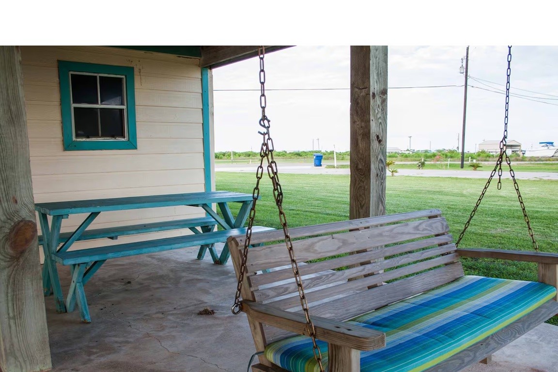 460 616th Sargent, TX 77414 - Photo 21 of 23 a view of a park with a back yard
