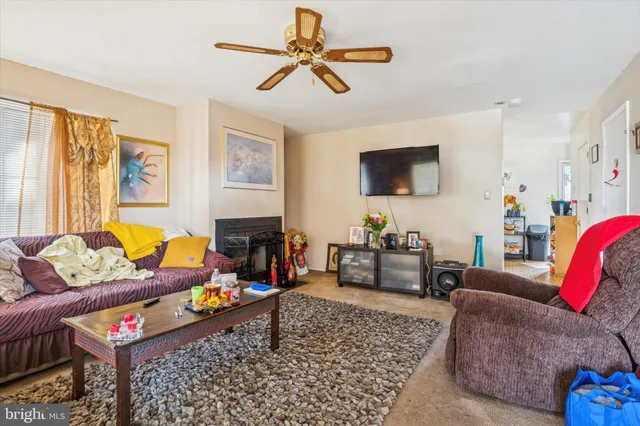 $190,000 | 218 West 35th Street, Wilmington, DE 19802