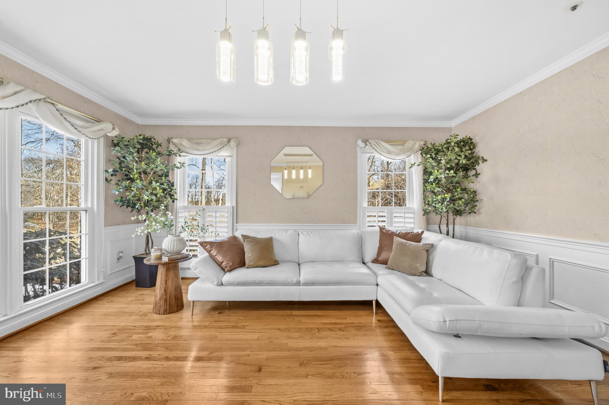 11806 Bishops Content Road Bowie, MD 20721 - Photo 4 of 49 a living room with furniture and wooden floor