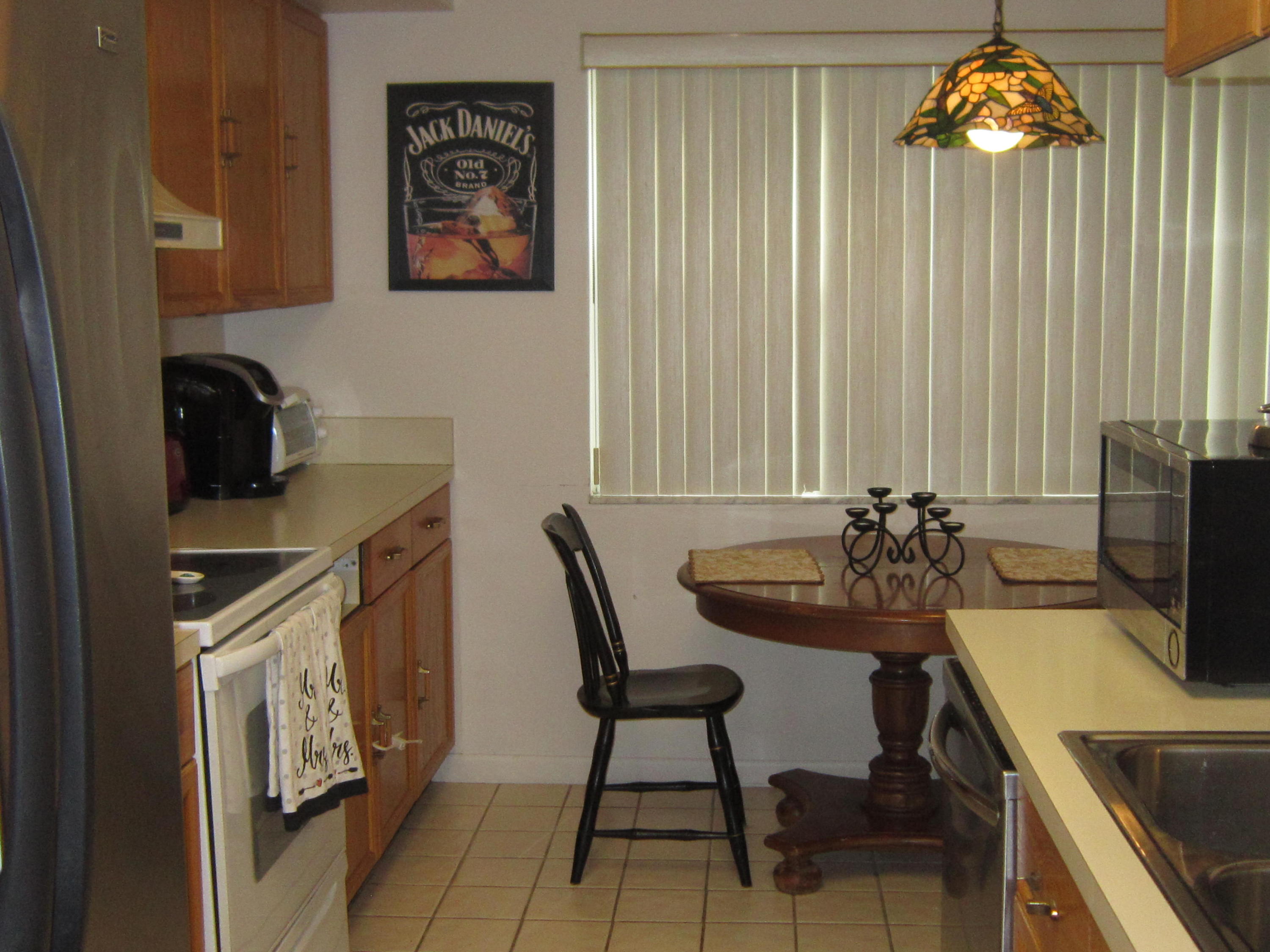 5314 Sapphire Valley Boca Raton, FL 33431 - Photo 2 of 8 KITCHEN WITH BREAKFAST AREA