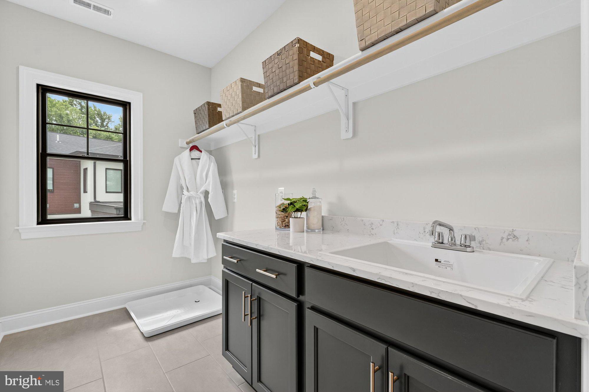 2002 Mcfall Street McLean, VA 22101 - Photo 51 of 121