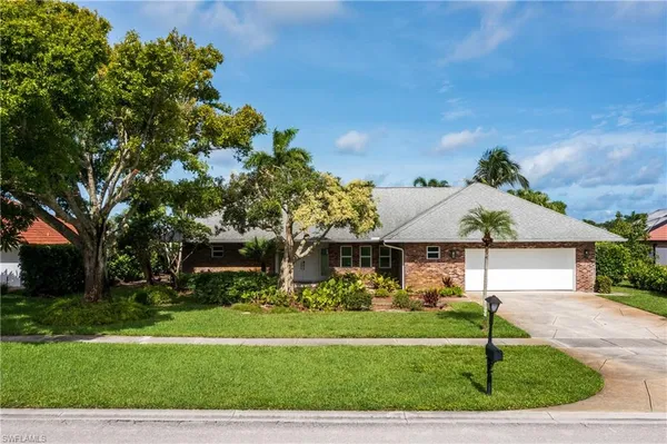 $11,000 | 2500 Kings Lake Boulevard, Naples, FL 34112