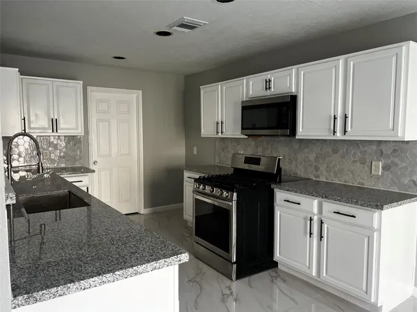 $2,200 | 2706 Piney Lake Court, Houston, TX 77038