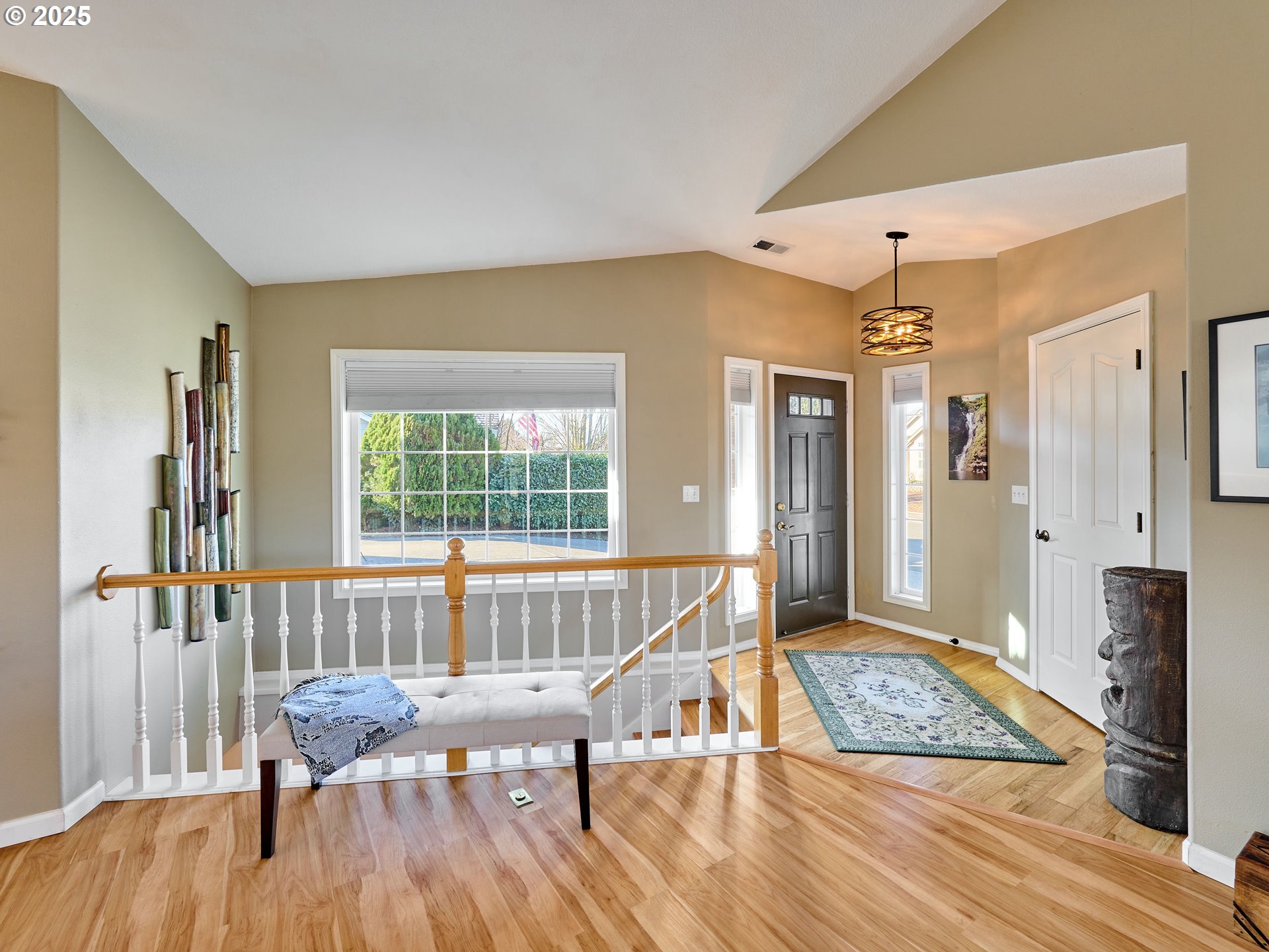 920 Hermanson Street Woodburn, OR 97071 - Photo 3 of 48 a living room with furniture and wooden floor