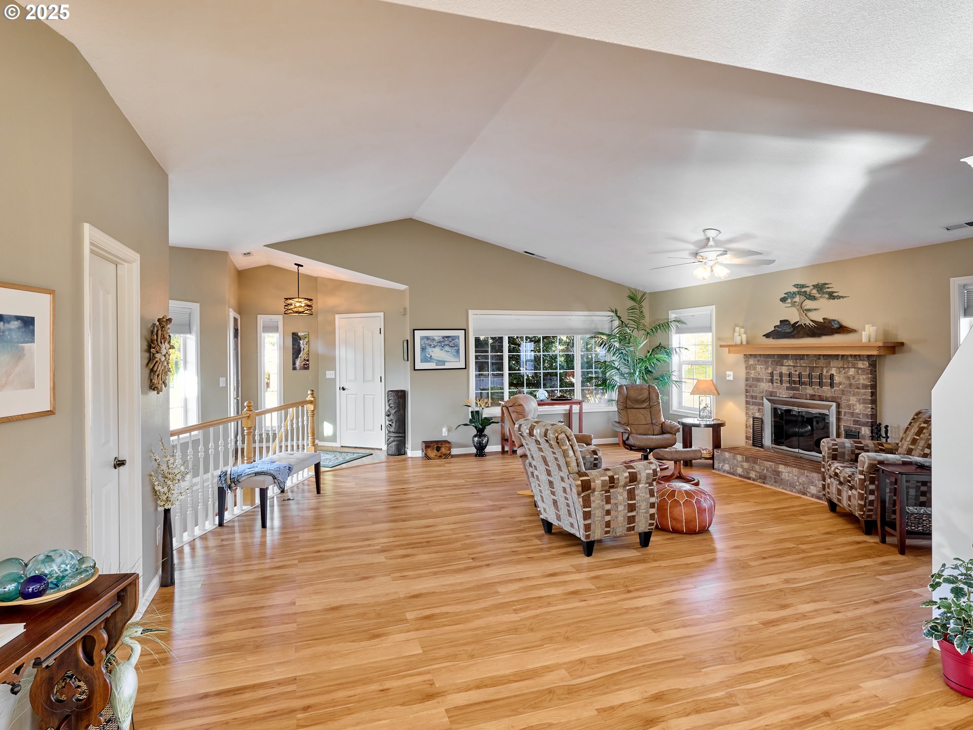 920 Hermanson Street Woodburn, OR 97071 - Photo 4 of 48 a living room with furniture and a wooden floor