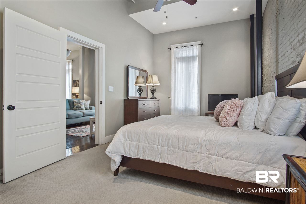 204 Conti Street, Unit 1D Mobile, AL 36602 - Photo 17 of 22