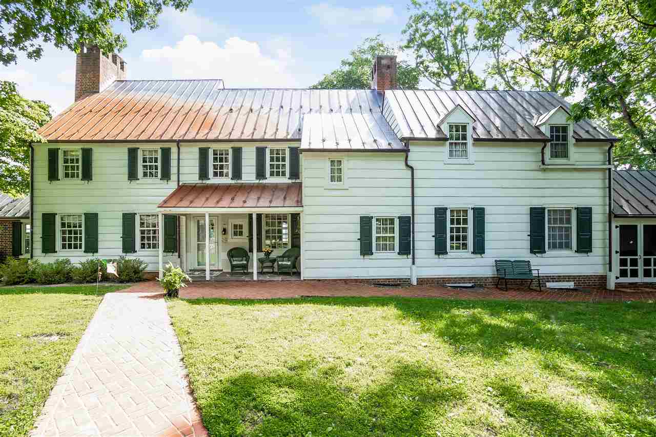 388 Rockfish Road Waynesboro, VA 22980 - Photo 5 of 50 a front view of a house with garden