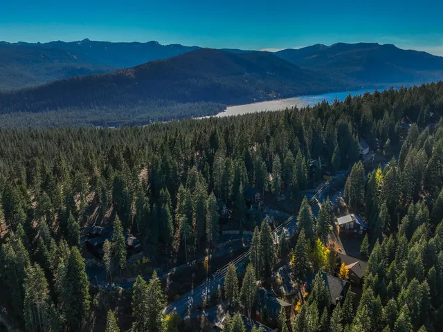 a view of an outdoor space and a yard