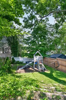 $6,000 | 96 School Street, Oyster Bay, NY 11771