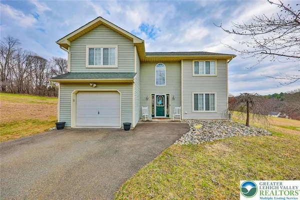 $375,000 | 2260 Reo Drive, Effort, PA 18330