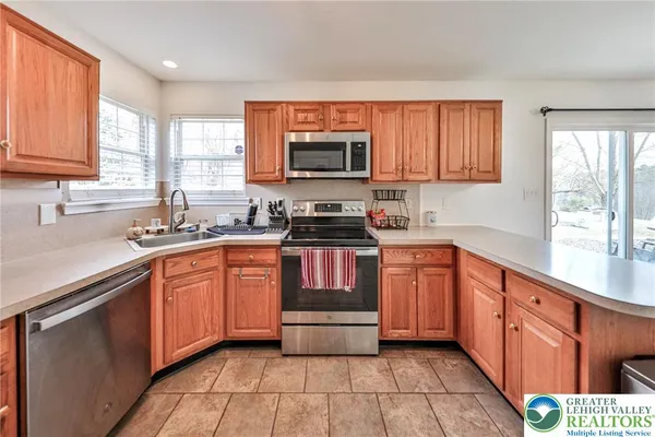 $375,000 | 2260 Reo Drive, Effort, PA 18330
