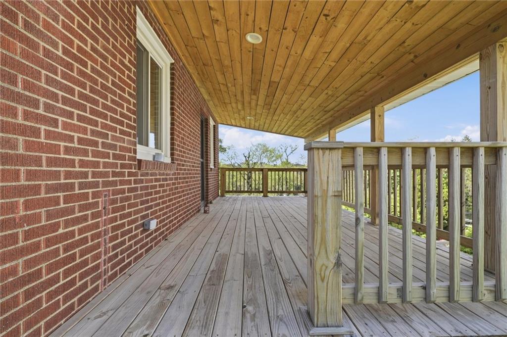 81 Coraopolis Road Coraopolis, PA 15108 - Photo 25 of 50 Side deck off of kitchen