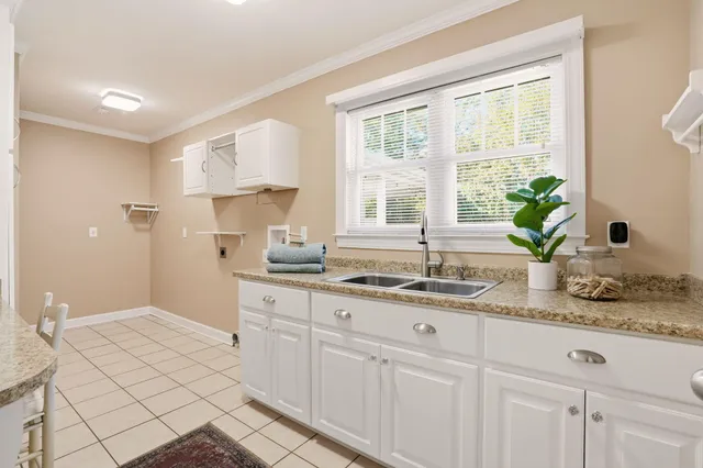 $380,000 | 465 Woodland Terrace, Elloree, SC 29047