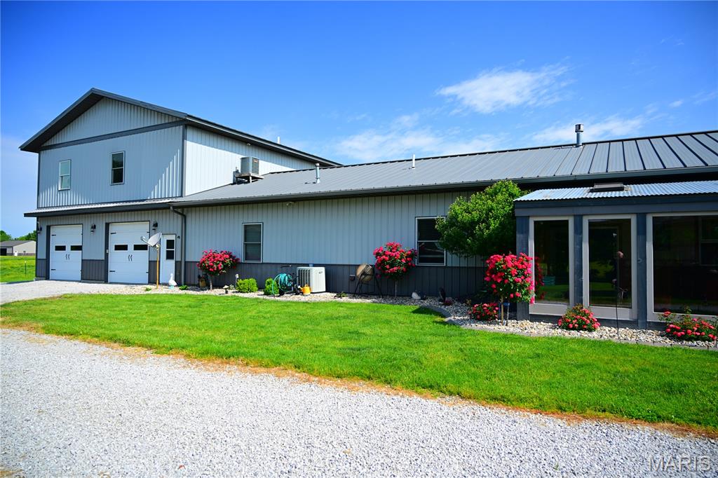 6038 McCarty Road Kinmundy, IL 62854 - Photo 2 of 47