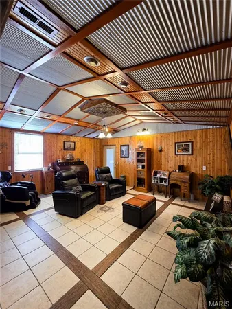 $499,999 | 6038 McCarty Road, Kinmundy, IL 62854