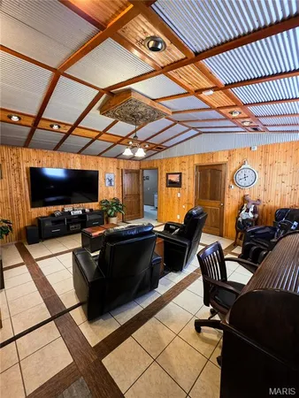 $499,999 | 6038 McCarty Road, Kinmundy, IL 62854