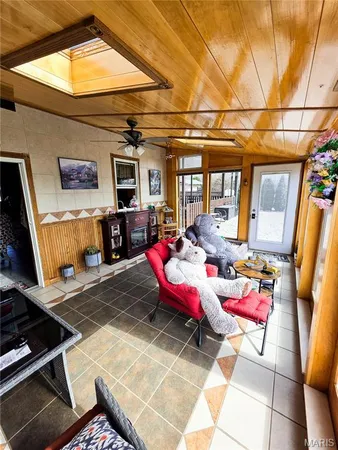 $525,000 | 6038 McCarty Road, Kinmundy, IL 62854