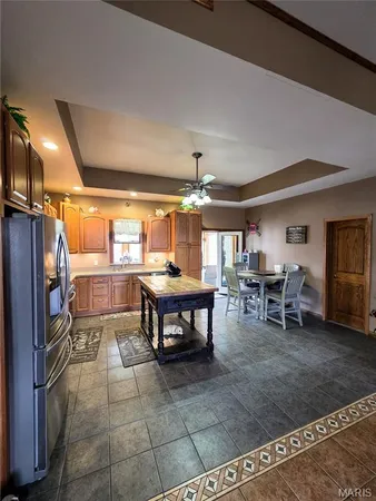 $525,000 | 6038 McCarty Road, Kinmundy, IL 62854