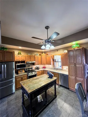 $525,000 | 6038 McCarty Road, Kinmundy, IL 62854